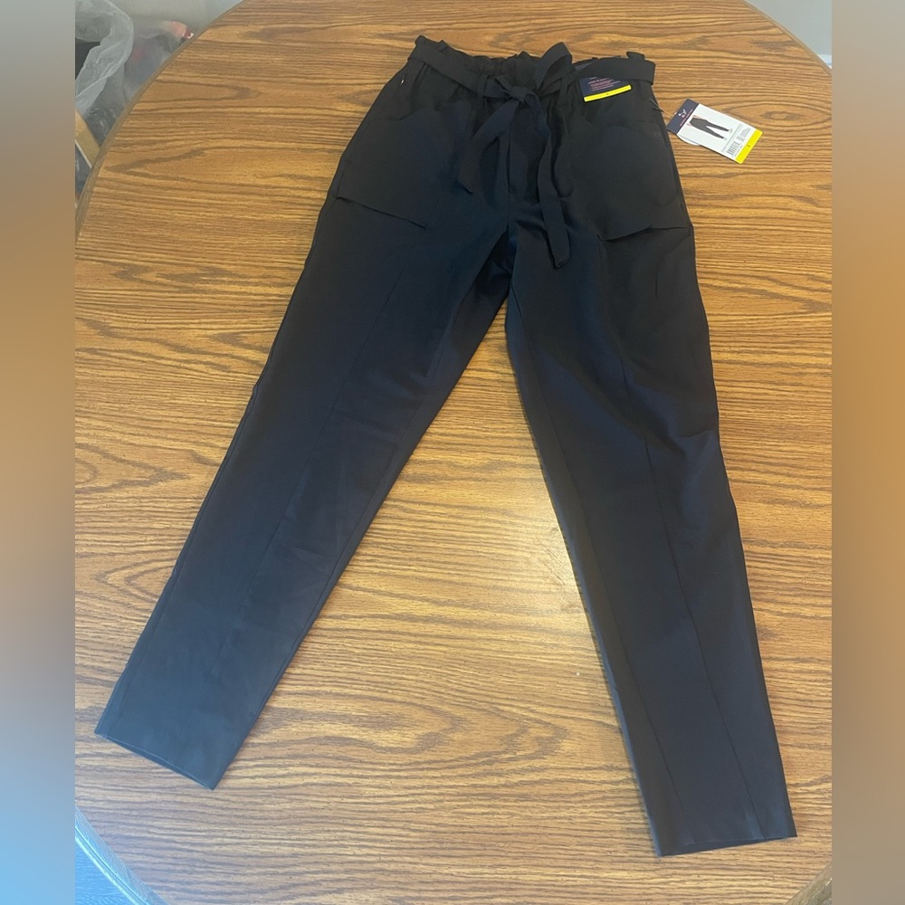 Modern Ambition small tie waist pant
